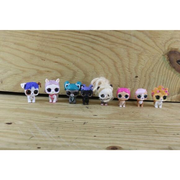 LoL Surprise Dolls Omg Lot of 77+ Dolls including minis Pieces Royal Bee Nomi - Picture 3 of 13